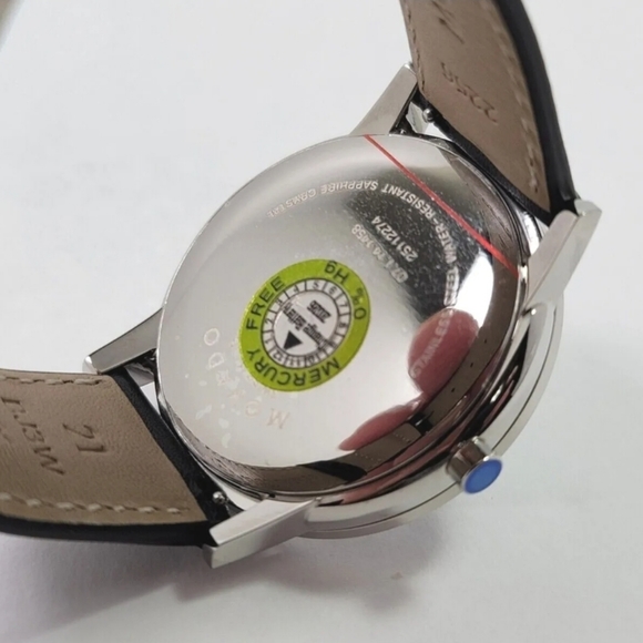 ***SOLD*** Movado Men's Museum Classic Leather Strap Watch with Black Dial - Picture 12 of 14